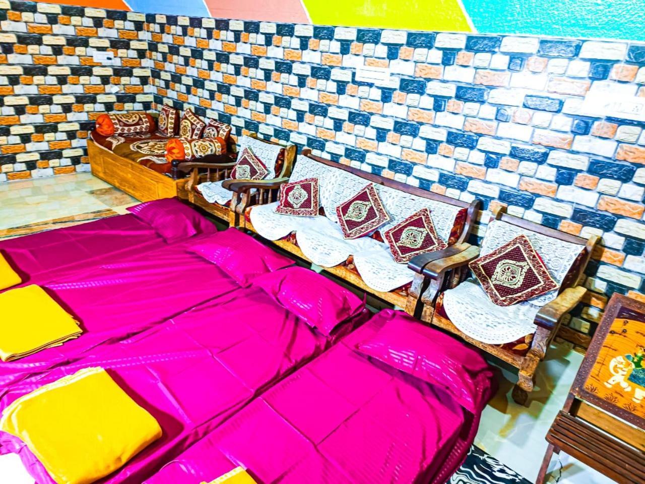 Sahara Family Homestay Mysore Extérieur photo